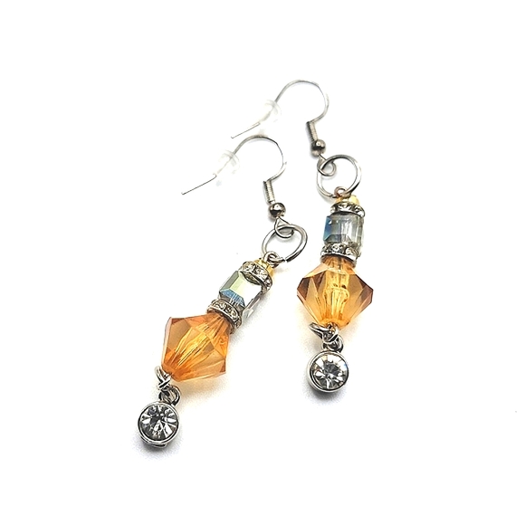 Amber Woodland Jewelry Set for Women includes Necklace, Bracelet & Earrings - Picture 10 of 11